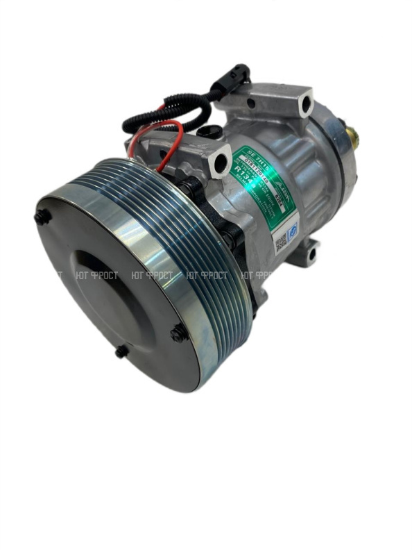 Компрессор кондиционера YF-7H15 PV8 12V (New Holland, Case) (сквозное крепление, выходы горизонт.)